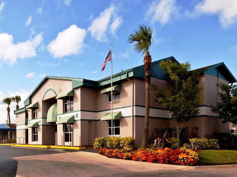 Super 8 By Wyndham Kissimmee Motel Exterior photo